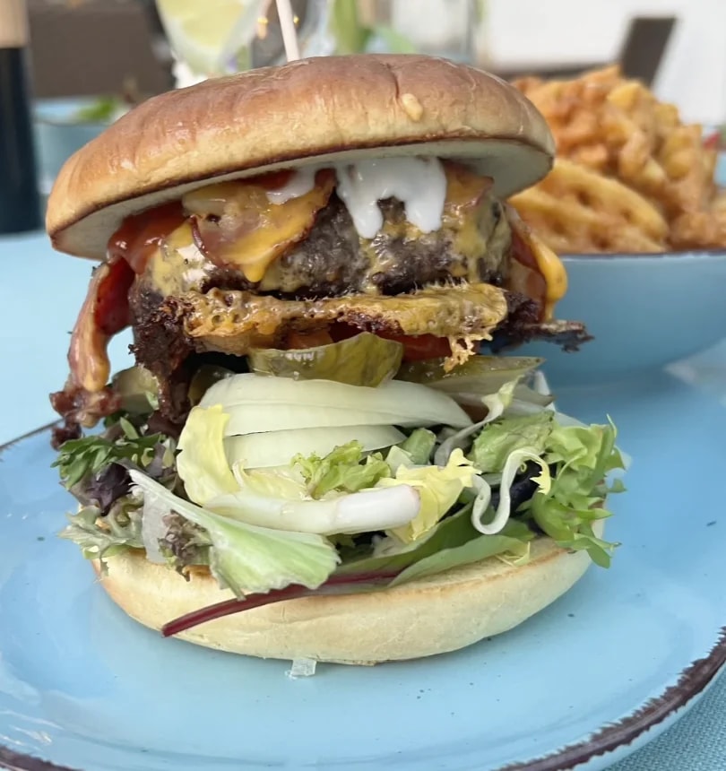 Burger am Uferhaus